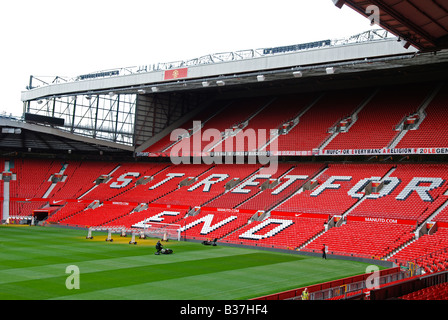 L'intérieur d'un vide stretford end stade Old Trafford, domicile du Manchester United Football club,ANGLETERRE,uk Banque D'Images