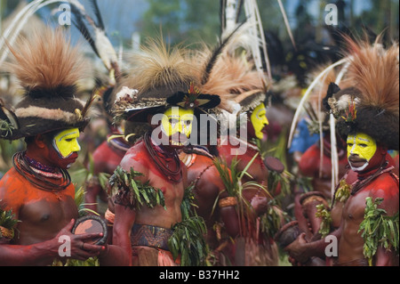 Huli Goroka Show tribal dancer chanter chanter Banque D'Images