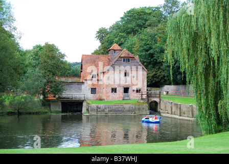 Mapledurham Watermill, Mapledurham Estate, Mapledurham, Oxfordshire, Angleterre, Royaume-Uni Banque D'Images