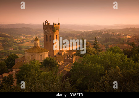 Vue sur collines toscanes de San Miniato en Toscane en Italie Banque D'Images
