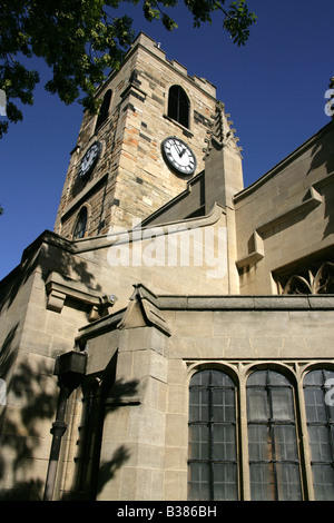 Ville de Sunderland, en Angleterre. Façade ouest de la cathédrale d''Église de Sunderland St Michel et tous les Anges à High Street West. Banque D'Images