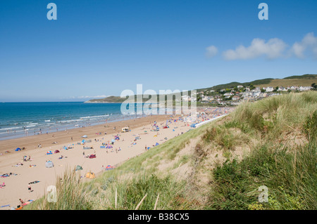 Plage de Woolacombe et village Banque D'Images