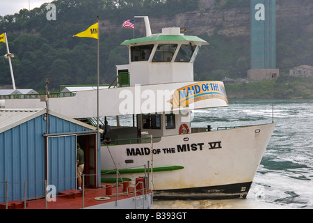 Maid of the Mist VI falls affichage de bateau sur la rivière Niagara Banque D'Images