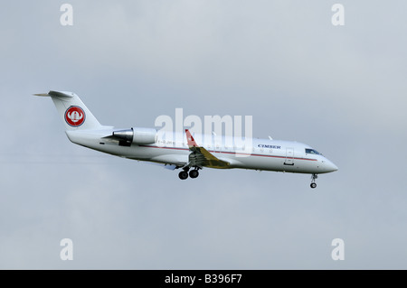 Canadair CL.600-2B19RJ de Cimber Air en approche finale à l'aérodrome de la région de Grampian Aberdeen Dyce nord-est de l'Écosse Banque D'Images