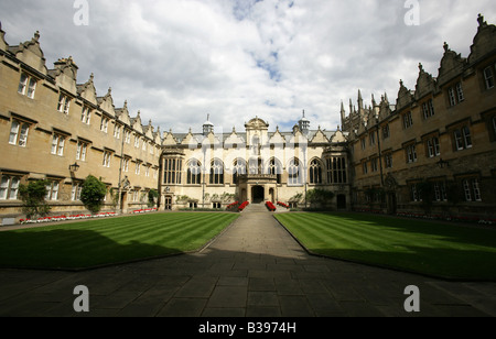 Ville d'Oxford, en Angleterre. L'Oriel College d'Oxford, également connu sous le nom de King's College et King's Hall, premier Quad, quadrangle. Banque D'Images