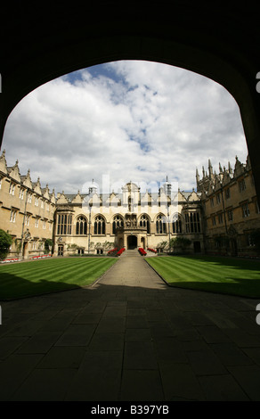 Ville d'Oxford, en Angleterre. L'Oriel College d'Oxford, également connu sous le nom de King's College et King's Hall, premier Quad, quadrangle. Banque D'Images