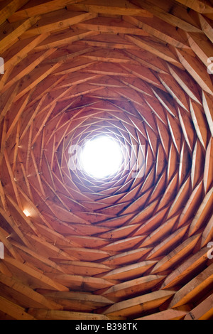 Le travail de l'Oliver Delarozière : cabine d'empilage de bois. OEuvre de l'architecte et artiste plasticien Olivier Delarozière. Banque D'Images