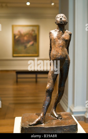 Rodin Dancer sculpture à la National Gallery of Art Washington DC // WASHINGTON DC — Une sculpture en bronze d'un danseur par Auguste Rodin est exposée à la National Gallery of Art. Le sculpteur français Auguste Rodin (1840-1917) est largement considéré comme l'un des sculpteurs les plus influents de l'époque moderne, connu pour ses œuvres telles que le penseur et le baiser. La National Gallery of Art abrite l'une des plus belles collections de peinture et de sculpture occidentales au monde, du moyen âge à nos jours. Créé en 1938 par le Congrès des États-Unis, le musée a été fondé avec le major donat Banque D'Images