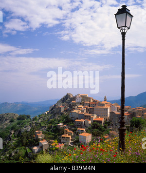 Le hill-top village de Speloncato en Balagne, Haute Corse, Corse, France. Banque D'Images