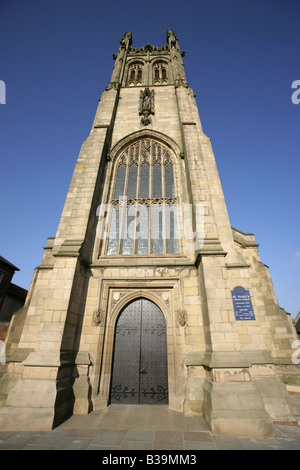 Ville de Derby, en Angleterre. Le 1844 Augustus Pugin conçu l'église de St Mary (RC) au sein de l'Strutt's Park de conservation. Banque D'Images