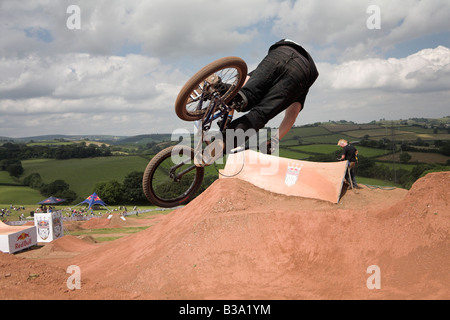 Le BMX rider chez Red Bull Empire of Dirt Concours 26 juillet 2008 Devon UK Banque D'Images