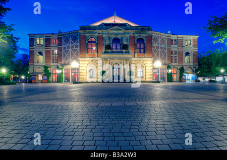 Théâtre du Festival de Bayreuth en Bavière Allemagne Bayreuth Nuit Banque D'Images