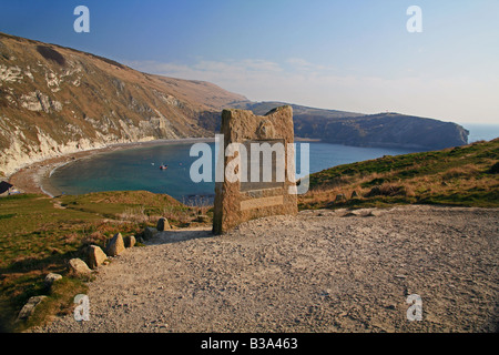 Le site du patrimoine mondial de l'UNESCO sur la crique de Lulworth Cove, Dorset, England, UK Banque D'Images