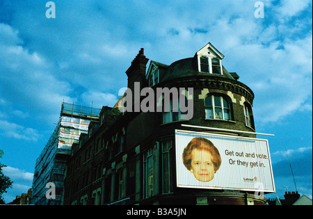 Affiche pour le Parti du travail dans la région de Camden, Londres, au cours de l'approche de l'élection générale de 2001 Banque D'Images