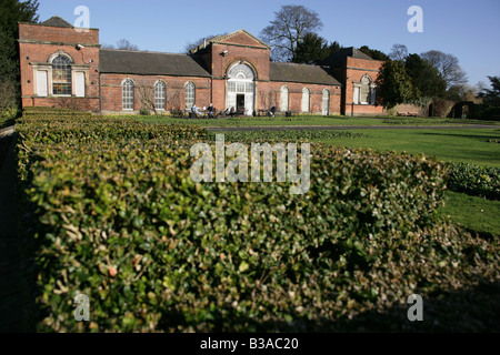 Ville de Derby, en Angleterre. L'Orangerie à Markeaton Park est un édifice de l'ex-Markeaton Hall. Banque D'Images