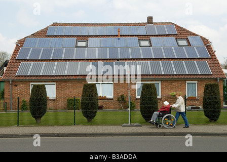 Maison solaire, Oldenbourg, Basse-Saxe, Allemagne. Banque D'Images