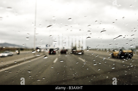 Dans la pluie essuie voiture Banque D'Images