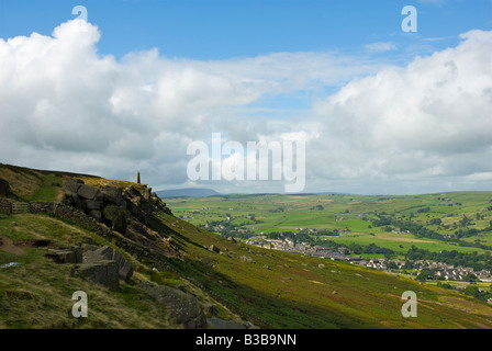 Wainman's Pinnacle sur Earl Crag, près de Cowling, North Yorkshire, England UK Banque D'Images