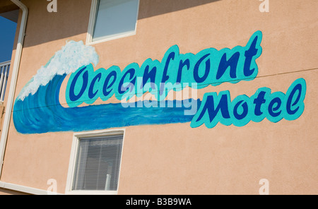 Signer sur un motel Banque D'Images