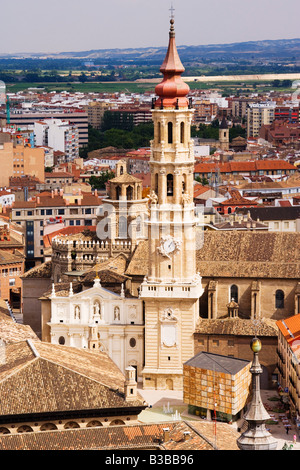 Sommaire des Plaza à partir de la Basilique de Notre-Dame du Pilier, Zaragoza, Aragon, Espagne Banque D'Images