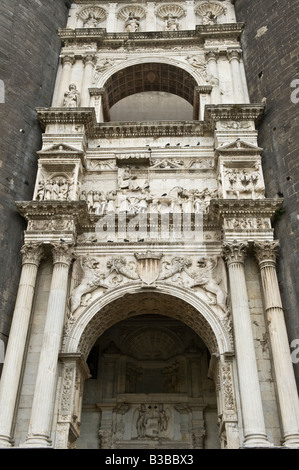 Détail de l'Arco di Trionfo, Castel Nuovo Banque D'Images