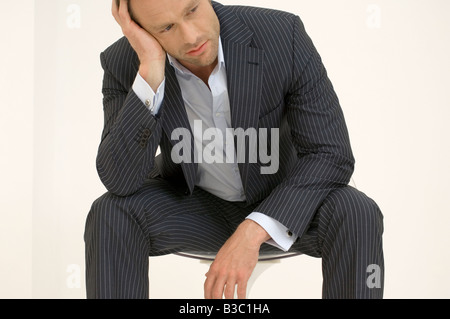 Portrait d'un homme inquiet Banque D'Images