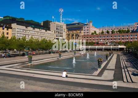 Fontaine à parc Kungsträdgården dans le centre de Stockholm Suède Europe Banque D'Images