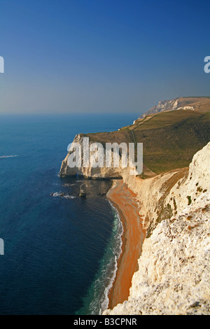 Sentier côtier du sud-ouest à l'ouest de Swyre la tête vers Bat Head Dorset England UK Banque D'Images