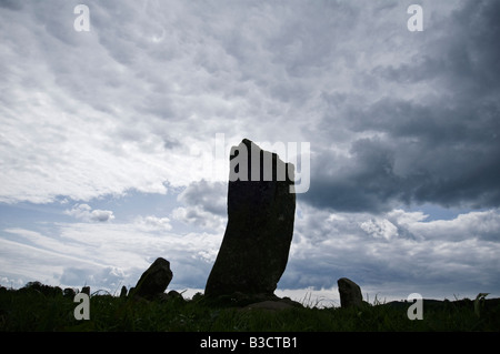 Silhouette de Nether Largie standing stones, Kilmartin Glen, Ecosse Banque D'Images