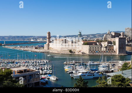 Vue sur le Fort St Jean du Fort St Nicolas, le Vieux Port, Marseille, la Côte d'Azur, France Banque D'Images