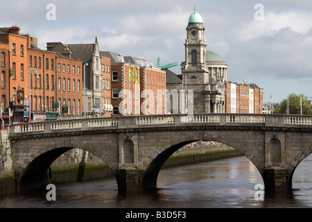 Liam mellowes Bridge River Liffey Dublin Irlande République d'Irlande EIRE Banque D'Images