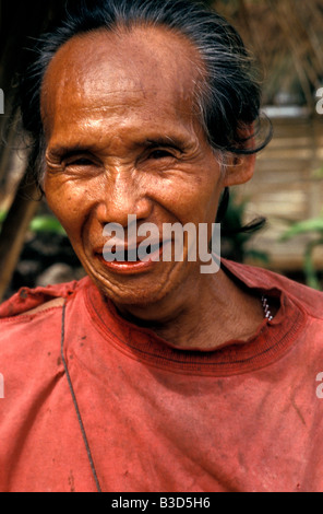 Homme naibuan tribal mangyan sitio village près de san jose mindoro philippines Banque D'Images