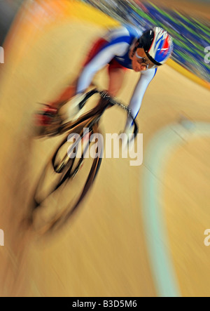 Rider participe à la poursuite individuelle hommes cyclisme sur piste course sur les Jeux Olympiques de Beijing 2008 Banque D'Images