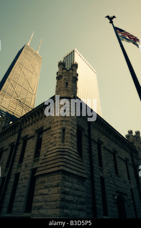 Tour de l'eau de pompage, Water Tower et Hancock Tower. Magnificent Mile (North Michigan Avenue). Chicago. L'Illinois. USA Banque D'Images