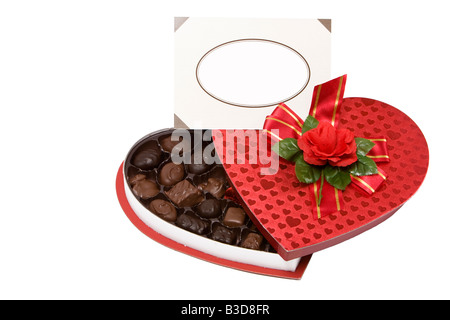 Ouvrez la boîte de chocolats de la Saint-Valentin isolated on white Banque D'Images
