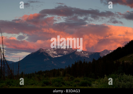 Mont Howard Douglas et le coucher ensemble dans le parc national de Banff Banque D'Images