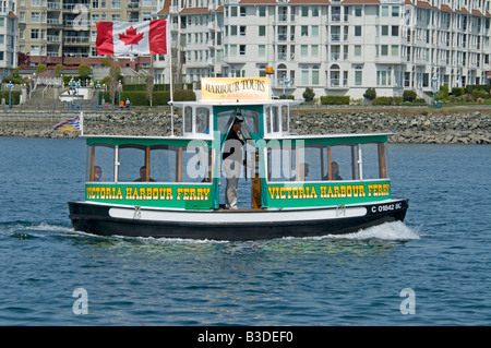 Victoria Inner Harbour Ferry Boat Taxis British Columbia Canada battant l'Unifolié National BCY 0685 Banque D'Images