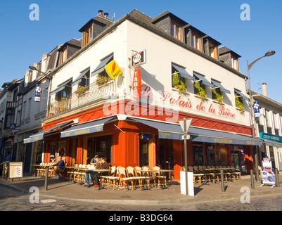 Café Le Palais de la biere Pont Audemer Normandie France Banque D'Images