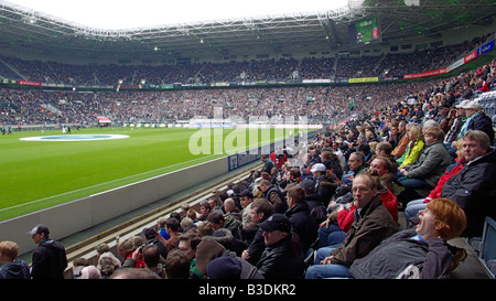 Football, 2. Bundesliga Borussia Moenchengladbach, 2007-2008, contre le FC Sankt Pauli 1:0, stade Borussia Park, foule de spectateurs, fans Banque D'Images