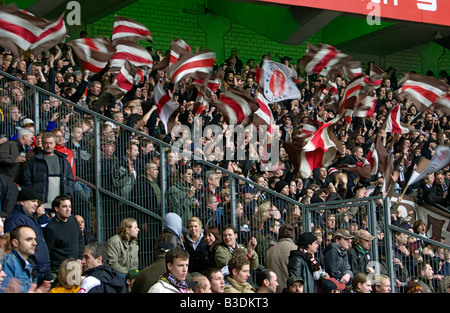 Football, 2. Bundesliga Borussia Moenchengladbach, 2007-2008, contre le FC Sankt Pauli 1:0, stade Borussia Park, foule de spectateurs, fans Banque D'Images