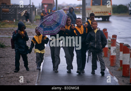 Les écoliers à Guguletu township de Cape Town, Afrique du Sud. Banque D'Images