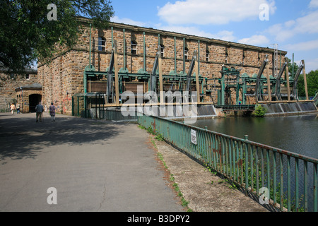 Kahlenberg Wasserkraftwerk der RWW, Rheinisch-Westfaelische Wasserwerksgesellschaft, Muelheim an der Ruhr, Ruhr, NRW Banque D'Images