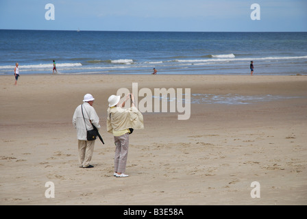 Couple sur la plage Banque D'Images