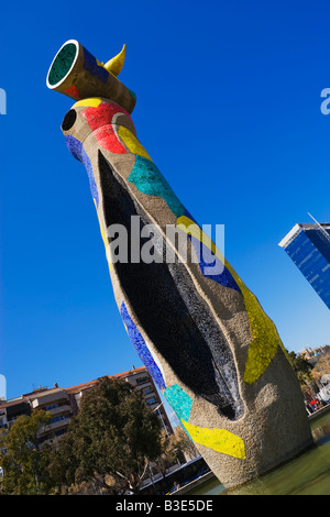 Femme et oiseau sculpture Parc Joan Miro Barcelone Catalogne Espagne Banque D'Images