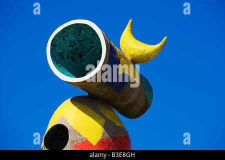 Femme et oiseau sculpture Parc Joan Miro Barcelone Catalogne Espagne Banque D'Images