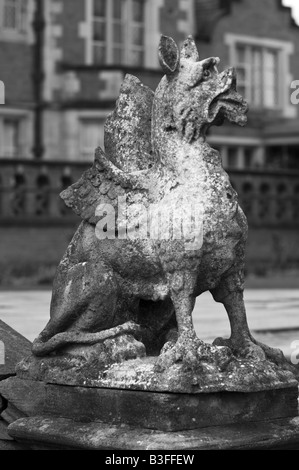 Statue d'un griffon Banque D'Images