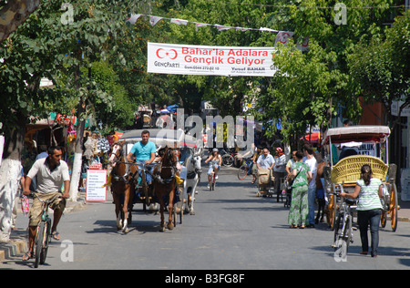 ISTANBUL. Sur une scène de rue, l'un des Buyukada Îles des Princes dans la mer de Marmara. L'année 2008. Banque D'Images