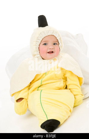Bébé en costume de banane Banque D'Images