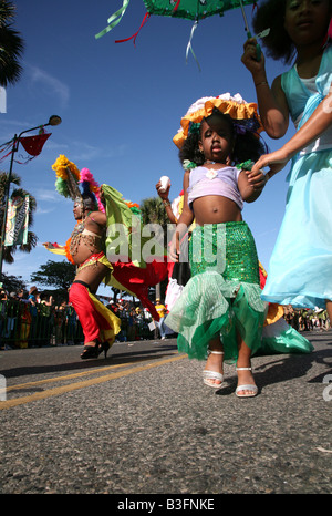 Les participants au cours de la scène de carnaval Carnaval Santo Domingo, République Dominicaine Banque D'Images