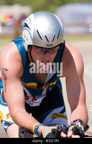 De la bicyclette au 2008 s Suzuki Newton 24 heures de Triathlon Banque D'Images